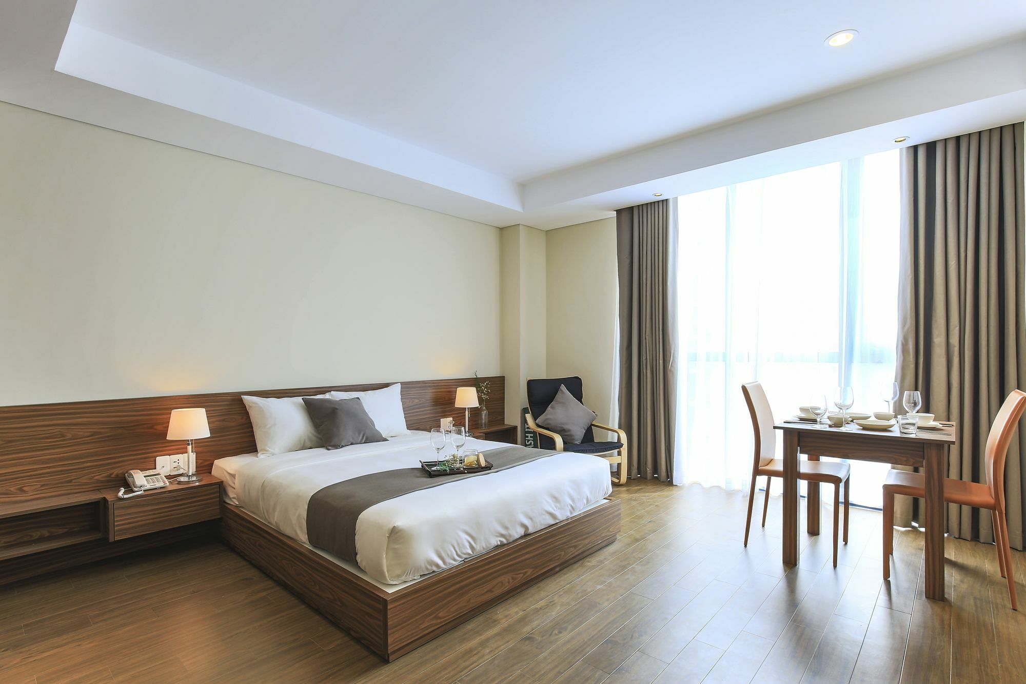 Aurora Serviced (adults Only) Khách sạn