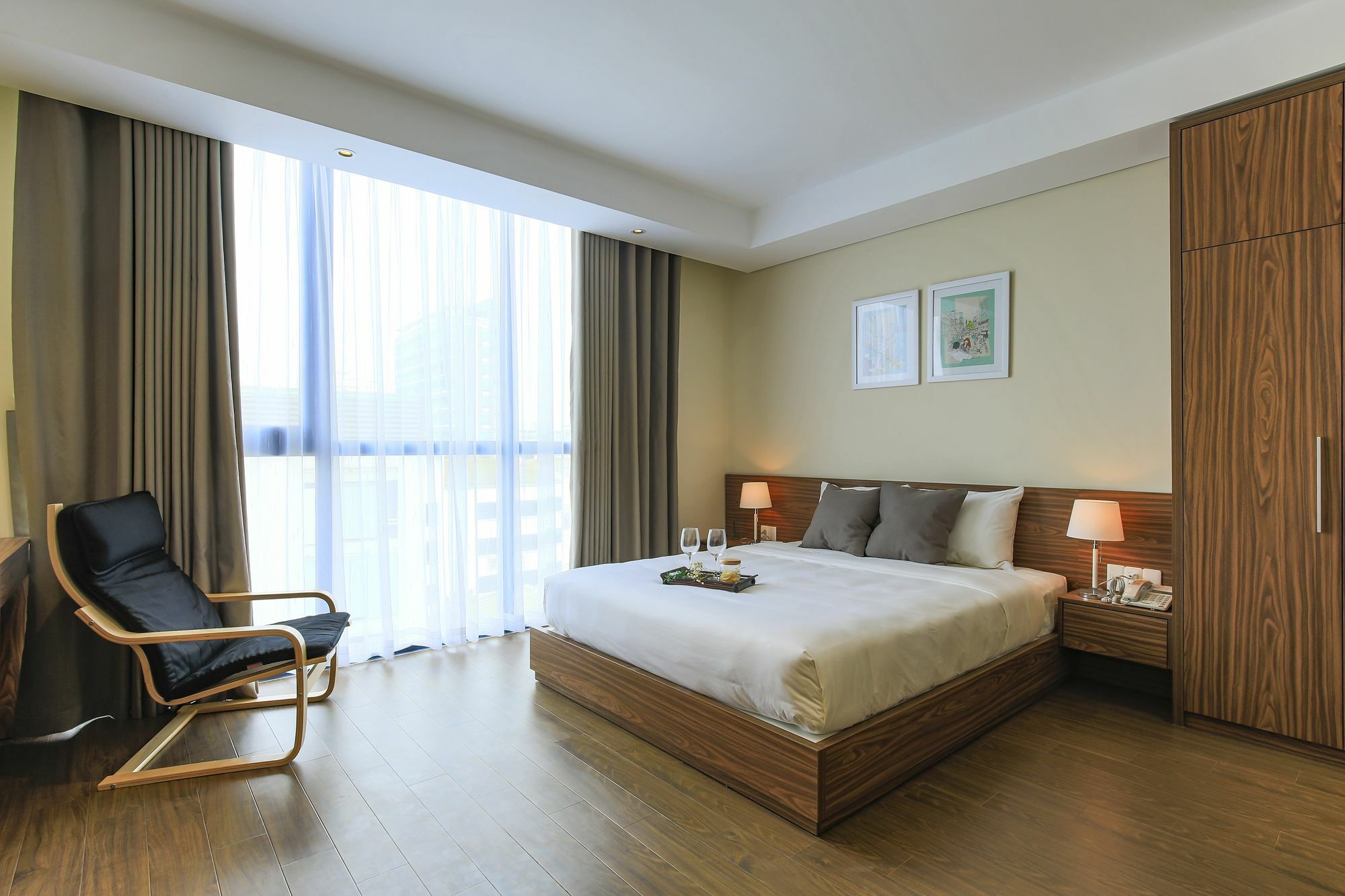 Khách sạn Aurora Serviced (adults Only) 3*